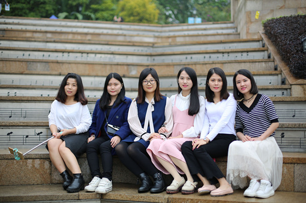 和风细雨中记广州app公司春游