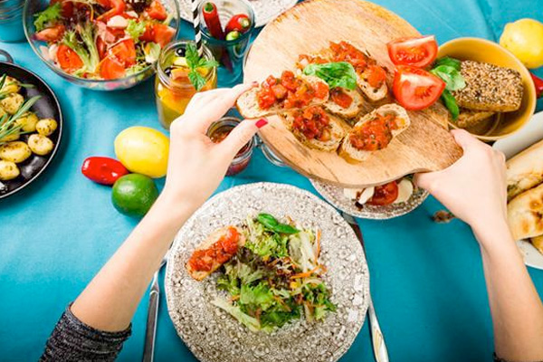 软件定制开发美食类APP市场现状分析--app公司91直播
