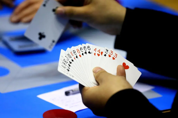 掼蛋游戏app开发为玩家带来愉悦的游戏体验--APP软件开发公司广州91直播
