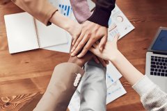 开发一个App项目需要哪些团队成员？